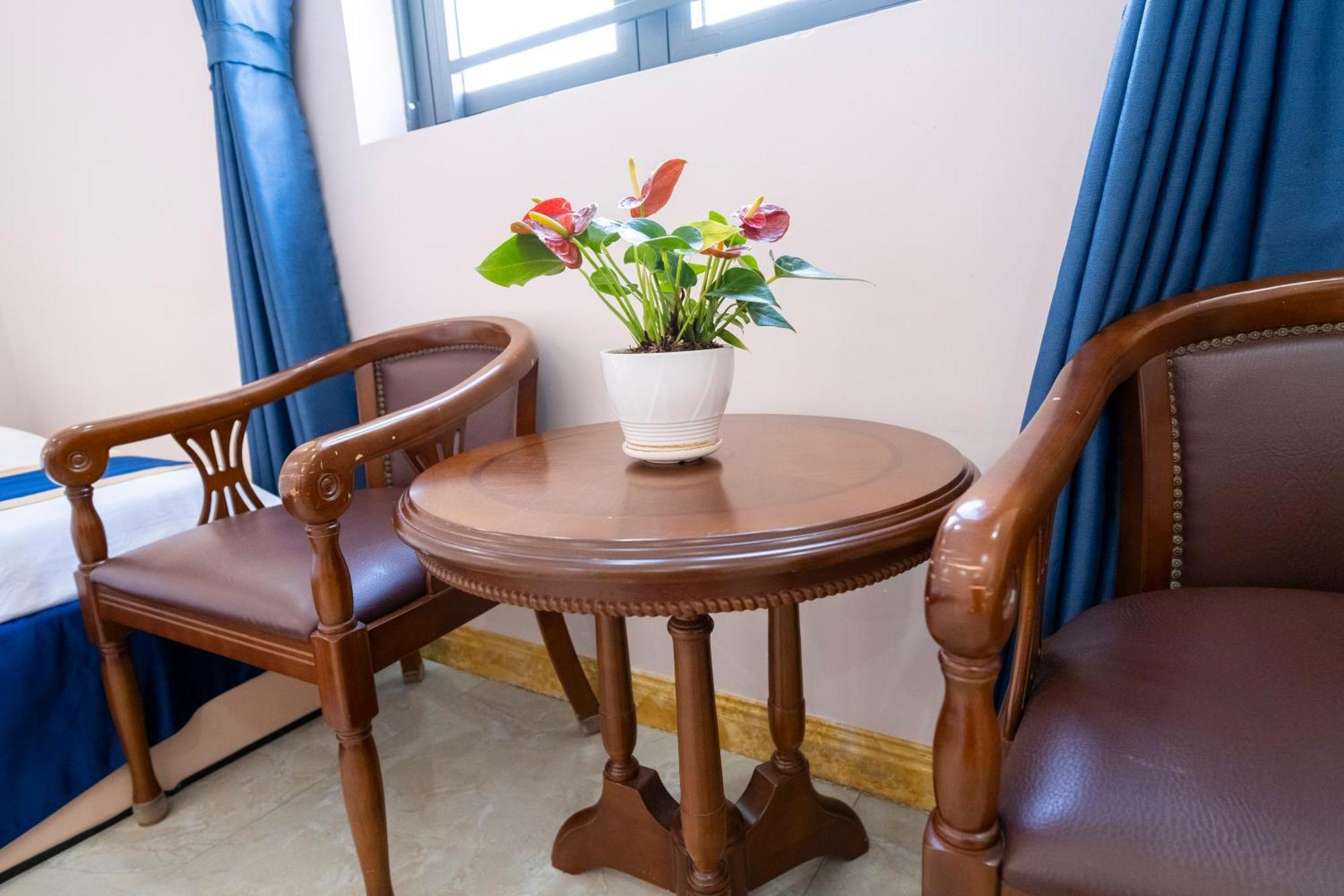 Quoc Vinh Hotel Ратьзя Екстер'єр фото